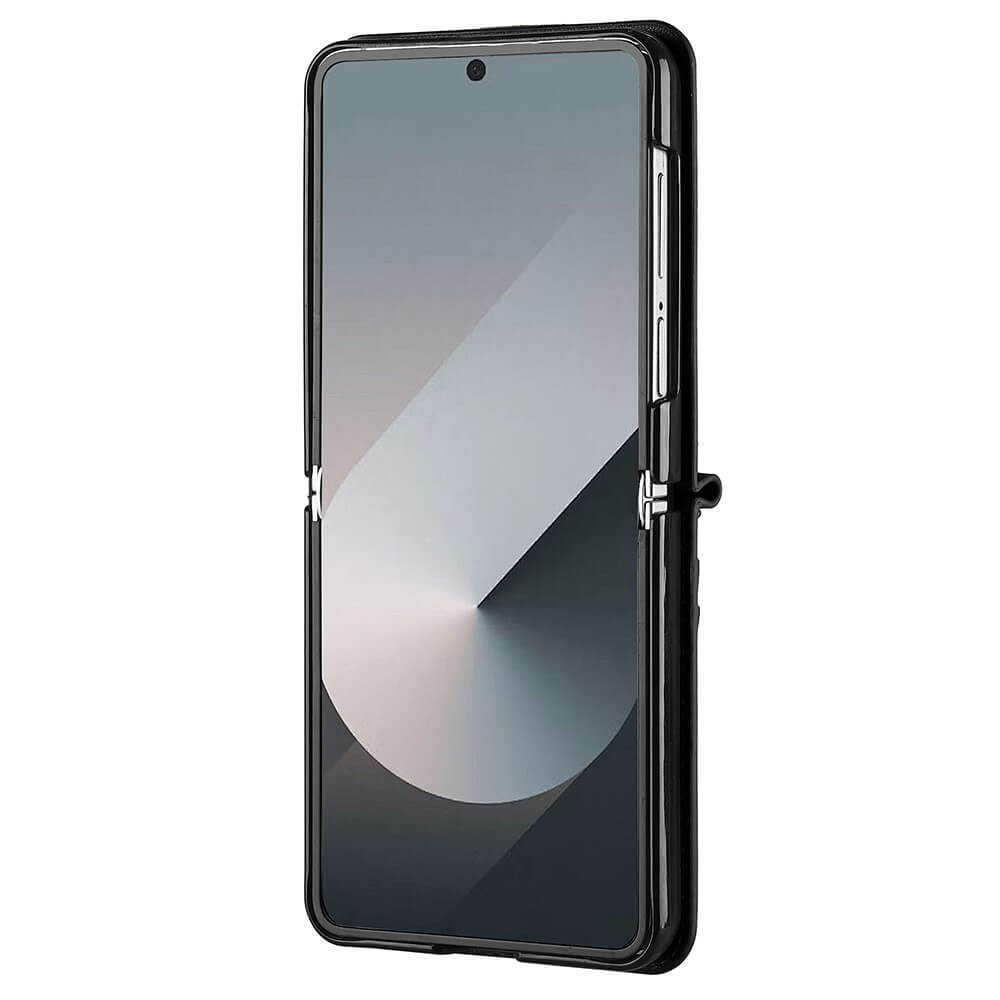 Ein schwarzes Smartphone aus der LC.IMEEKE L1 Serie Leder Etui Hülle für Galaxy Z Flip7 steht aufrecht und zeigt ein geometrisches Muster auf seinem Bildschirm.