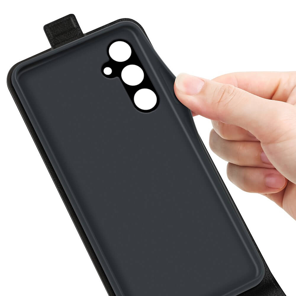 Galaxy A15 - Klassisches Flip Case vertikal schwarz