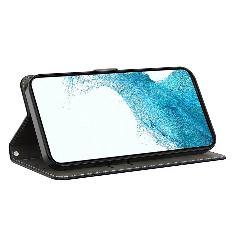 Das Galaxy A35 - 3D-Effekt Hülle Etui von Cover-Discount in Schwarz ist horizontal aufgestellt und zeigt blaue sowie weiße abstrakte Kunst mit 3D-Effekt.