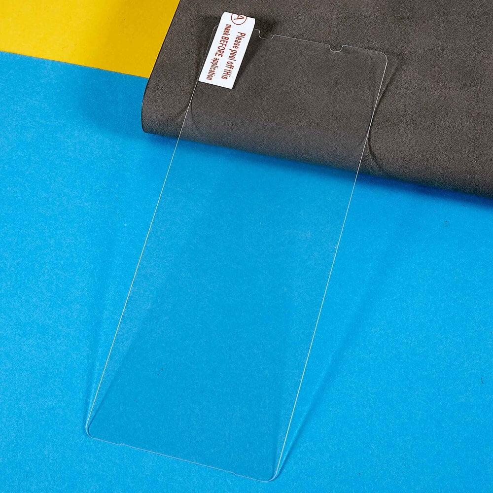Auf einem blau-gelben Hintergrund mit grauem Tuch ist ein Cover-Discount Sony Xperia 1 VII Panzerglas Schutzfolie Display abgebildet.