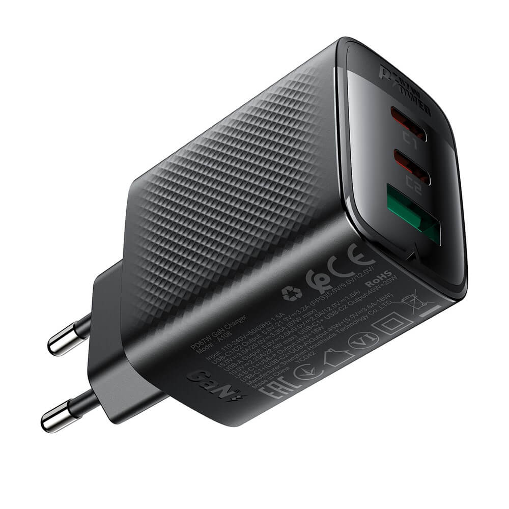 Multiple Charging Adapter 2x USB-C 1x UBS-A
