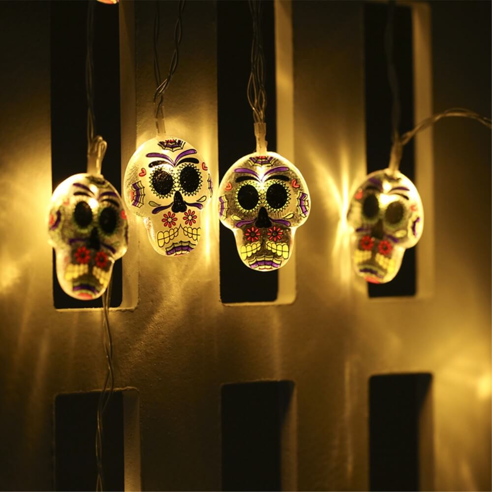 Halloween light chain LED skulls