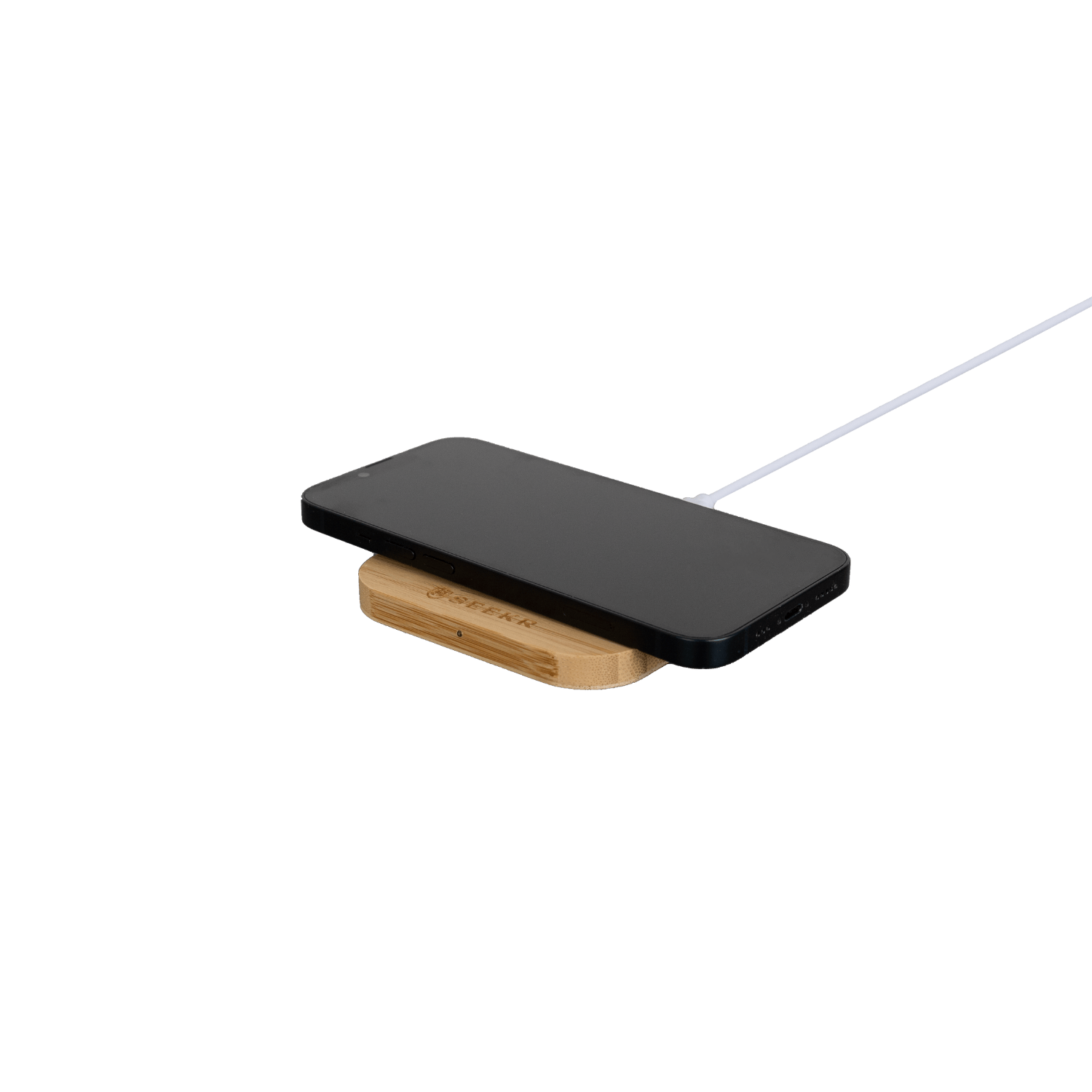 Ein schwarzes Smartphone wird kabellos mit dem Seekr Wireless Charger aus Bambus von Cover-Discount.ch aufgeladen, der mit einem weissen Kabel und Qi Schnellladen für schnelles, effizientes Aufladen ausgestattet ist.